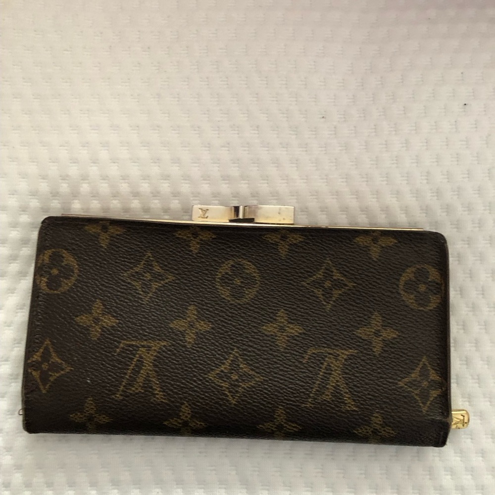 Wallet - Picture 2 of 4